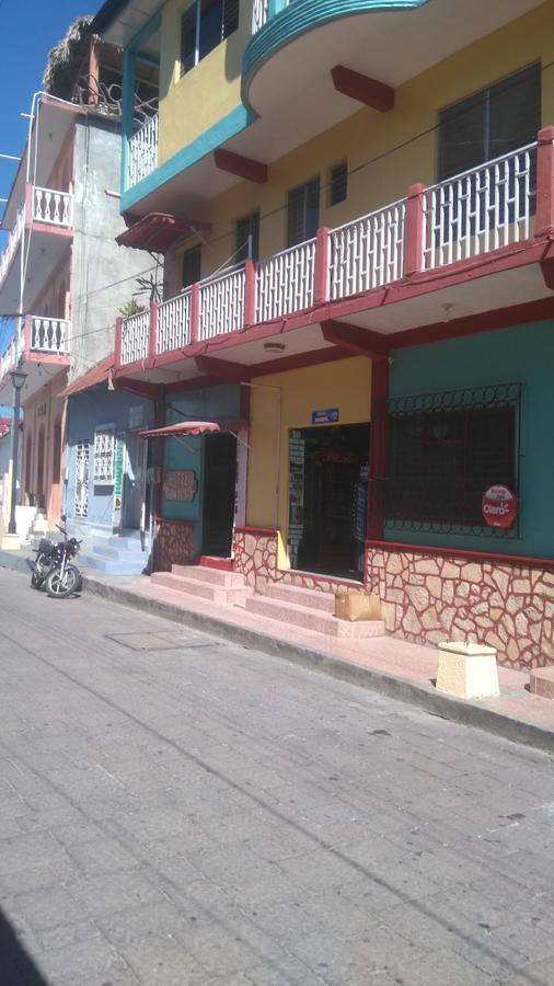 Hotel Posada Tayazal 플로레스 외부 사진